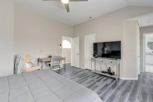 게스트 룸, Stylish house sleeps 10-14 w gameRm&BBQ near DFW in 플라워 마운드 게스트 룸, Stylish house sleeps 10-14 w gameRm&BBQ near DFW in 플라워 마운드