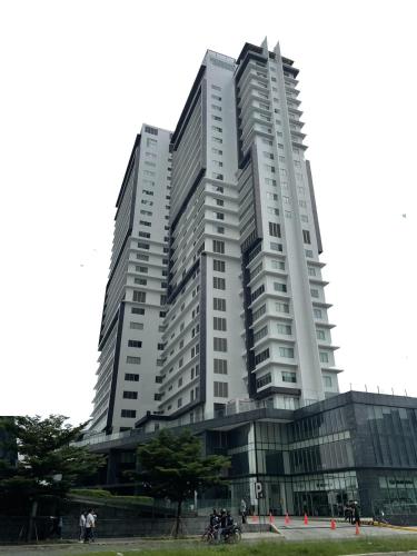 Exterior view, The Residences at BCCT in Bonifacio Global City (BGC) / Taguig Exterior view, The Residences at BCCT in Bonifacio Global City (BGC) / Taguig