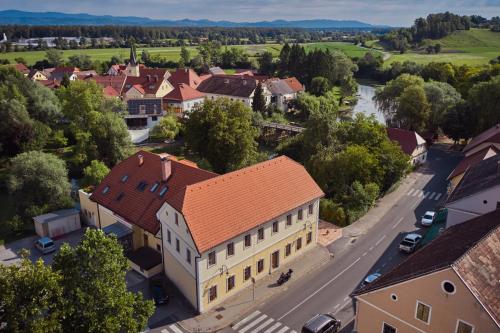Фасада на хотела, Ob Krki Apartments in Kostanjevica Na Krki Фасада на хотела, Ob Krki Apartments in Kostanjevica Na Krki