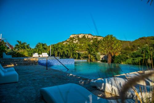 Úszómedence, Blauw Geluk in Sint Michiel Úszómedence, Blauw Geluk in Sint Michiel