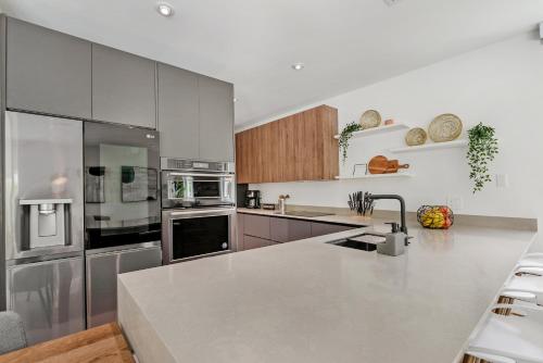 Kitchen, Glamour Villa - 5BR, Heated Pool, Game Haven L23 in Country Walk Kitchen, Glamour Villa - 5BR, Heated Pool, Game Haven L23 in Country Walk