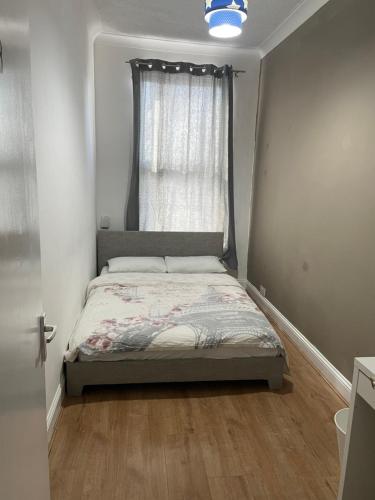 03 Bedroom Apartment-Self Check in in Greater London East 03 Bedroom Apartment-Self Check in in Greater London East