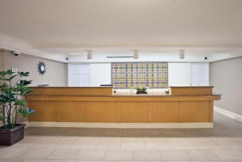 Predvorje, Norwood Inn & Suites Merrillville in Merrillville (IN) Predvorje, Norwood Inn & Suites Merrillville in Merrillville (IN)
