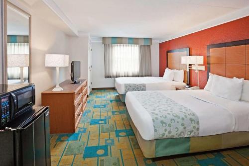 Pogled, Norwood Inn & Suites Merrillville in Merrillville (IN) Pogled, Norwood Inn & Suites Merrillville in Merrillville (IN)