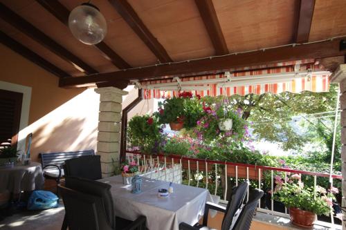 Erkély/terasz, Apartments by the sea Rabac, Labin - 2330 in Rabac Erkély/terasz, Apartments by the sea Rabac, Labin - 2330 in Rabac