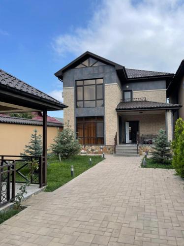 Villa Qusar in กูซาร์ Villa Qusar in กูซาร์