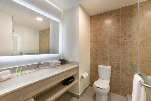 Salle de bain, Holiday Inn Piura in Piura Salle de bain, Holiday Inn Piura in Piura