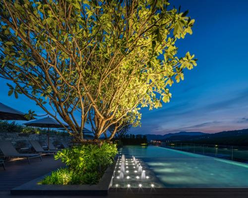 Swimming pool, Ramada Plaza by Wyndham Chao Fah in Phuket Town Swimming pool, Ramada Plaza by Wyndham Chao Fah in Phuket Town