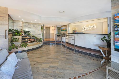 ردهة, منتجع بيتش سايد (Beachside Resort) in بودينا ردهة, منتجع بيتش سايد (Beachside Resort) in بودينا