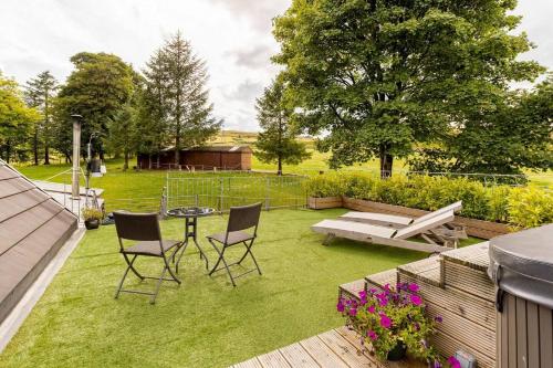 Stunning duplex with Hot Tub AC and EV Charger in Glenfarg Stunning duplex with Hot Tub AC and EV Charger in Glenfarg