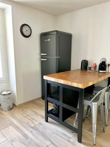 廚房, Charmant studio au coeur du centre ville in 沙尼 廚房, Charmant studio au coeur du centre ville in 沙尼