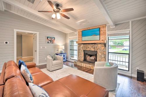 Tarpon Springs Home with Pool Less Than 2 Mi to Beach! in Tarpon Springs (FL) Tarpon Springs Home with Pool Less Than 2 Mi to Beach! in Tarpon Springs (FL)