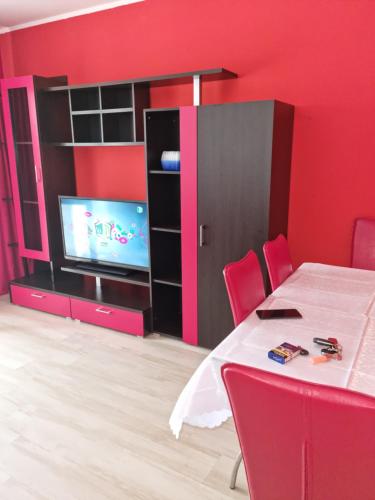 zonă comună salon/TV, Apartament Mia in Ocnele Mari zonă comună salon/TV, Apartament Mia in Ocnele Mari