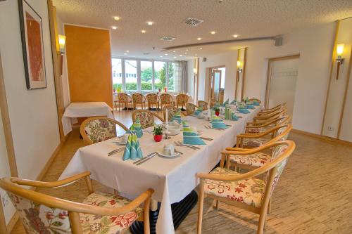 مطعم, فندق أم فروشباخيل (Hotel Am Froschbachel) in Buhl مطعم, فندق أم فروشباخيل (Hotel Am Froschbachel) in Buhl