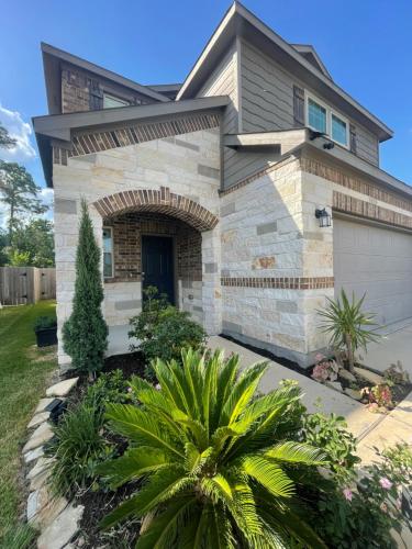N-E-G House - near DAVID WAYNE HOOKS Airport in Klein N-E-G House - near DAVID WAYNE HOOKS Airport in Klein