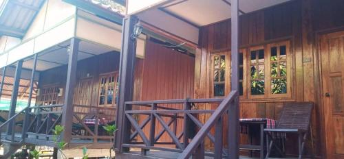 Lao Long Riverside and Budget Garden Guesthouse in Don Khone Lao Long Riverside and Budget Garden Guesthouse in Don Khone