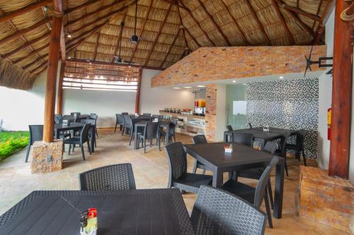 Restaurant, Mayev Express in Crucecita Restaurant, Mayev Express in Crucecita