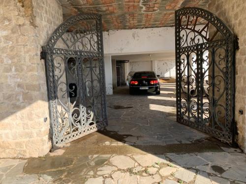 Villa Celaj “The Castle” in Kruje Villa Celaj “The Castle” in Kruje