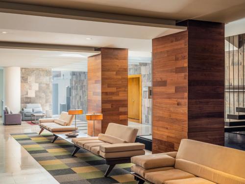 Lobby, The Paragon Hotel Santa Fe by Accor in Cuajimalpa Lobby, The Paragon Hotel Santa Fe by Accor in Cuajimalpa