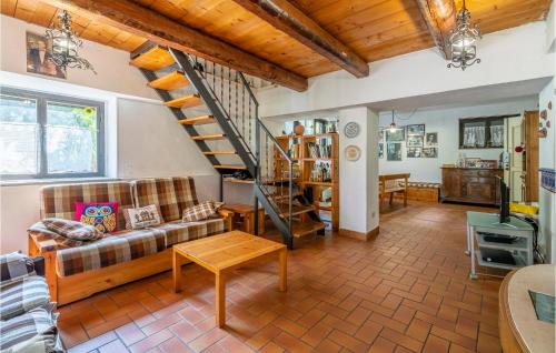 Awesome home in San Giovanni Teatino with 2 Bedrooms in Torrevecchia Teatina Awesome home in San Giovanni Teatino with 2 Bedrooms in Torrevecchia Teatina