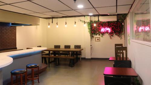 회의실/연회장, 홈텔 스위트 호텔 (Hometel suites Hotel) in 로스앤젤레스 (CA) 회의실/연회장, 홈텔 스위트 호텔 (Hometel suites Hotel) in 로스앤젤레스 (CA)