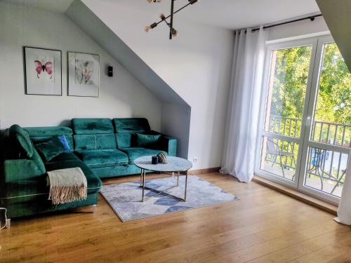 Balkon/terasa, Zielony apartament z widokiem na jezioro in Zlotow Balkon/terasa, Zielony apartament z widokiem na jezioro in Zlotow