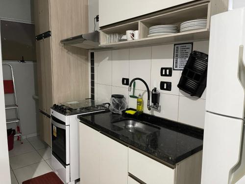 Konyha, Ubatuba! Sun Way! Piscinas churrasqueira, espaço Sophia! (Ubatuba! Sun Way! Piscinas churrasqueira, espaco Sophia!) in Horto Konyha, Ubatuba! Sun Way! Piscinas churrasqueira, espaço Sophia! (Ubatuba! Sun Way! Piscinas churrasqueira, espaco Sophia!) in Horto