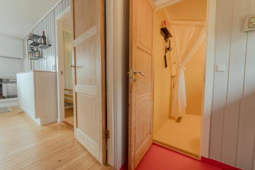 כניסה, Cozy 2-bedroom house with a fantastic view in Hósvík כניסה, Cozy 2-bedroom house with a fantastic view in Hósvík