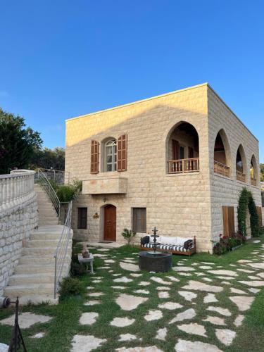 Hotellet från utsidan, Domaine des Oliviers in Batroun Hotellet från utsidan, Domaine des Oliviers in Batroun