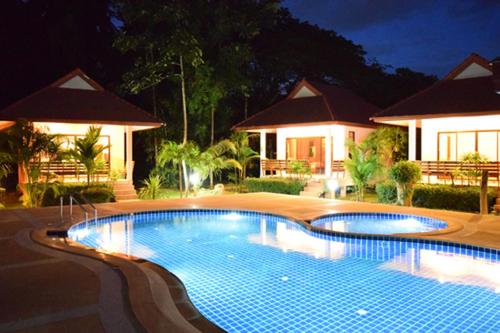Schwimmbad, Sawadee Aonang Resort in Nopparat Thara Schwimmbad, Sawadee Aonang Resort in Nopparat Thara