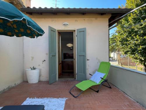 Balcony/terrace, Pleasant holiday home in Colli Al Metauro with bubble bath in Serrungarina Balcony/terrace, Pleasant holiday home in Colli Al Metauro with bubble bath in Serrungarina