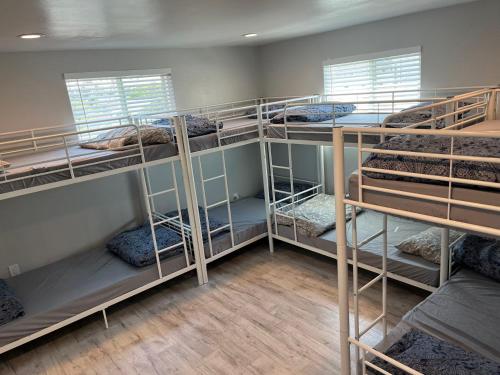 LA modern hostel in West Hollywood LA modern hostel in West Hollywood