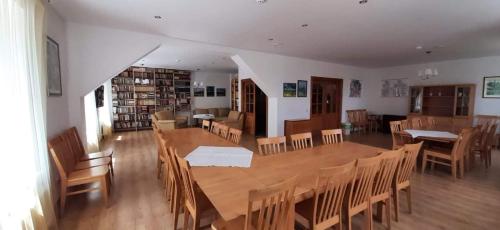 Metras Maja in Rudbarzi Metras Maja in Rudbarzi