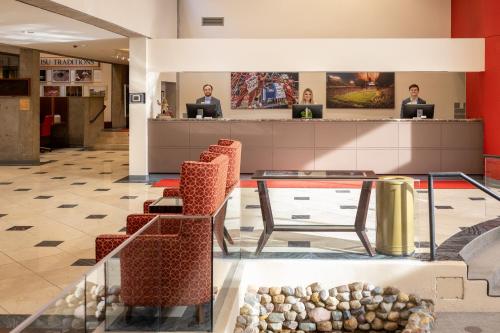 Lobby, Gateway Hotel and Conference Center in Ames (IA) Lobby, Gateway Hotel and Conference Center in Ames (IA)