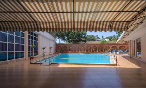 Swimming pool, Nanutel Hotel in Madgaon Swimming pool, Nanutel Hotel in Madgaon