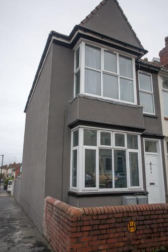 Exterior view, 20b Ralph rd in Bishopston Exterior view, 20b Ralph rd in Bishopston