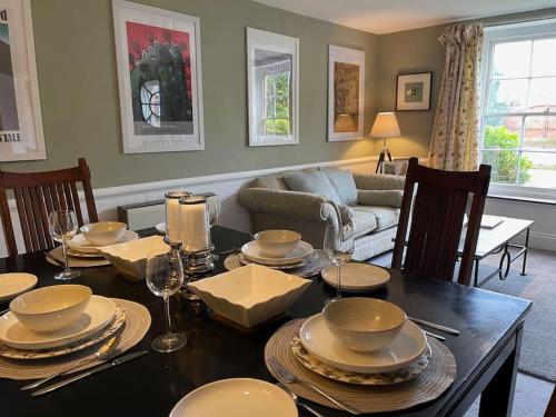 Stylish 2-bed cottage with secure parking in Eardisley Stylish 2-bed cottage with secure parking in Eardisley