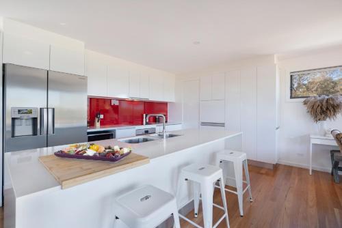 кухня, EAST52A - Lake Views in Кулбура Бийч кухня, EAST52A - Lake Views in Кулбура Бийч