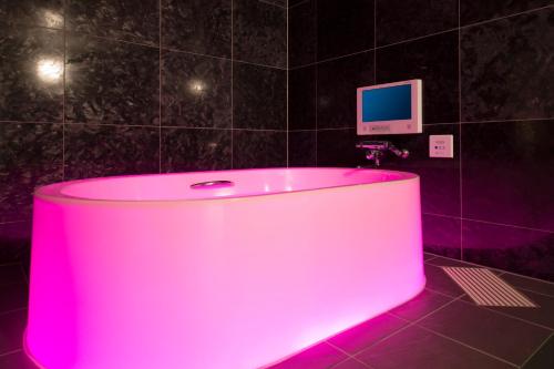 Bathroom, ホテル ミロワール in Hirakata Bathroom, ホテル ミロワール in Hirakata