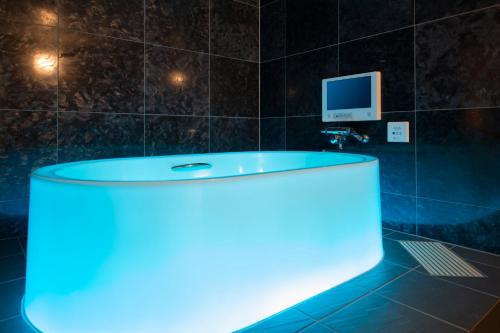 Bathroom, ホテル ミロワール in Hirakata Bathroom, ホテル ミロワール in Hirakata