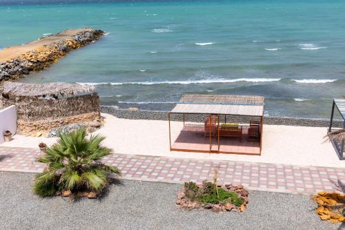 Beach, استراحة نادي اورجان Orjan Guest House in Hilf Beach, استراحة نادي اورجان Orjan Guest House in Hilf