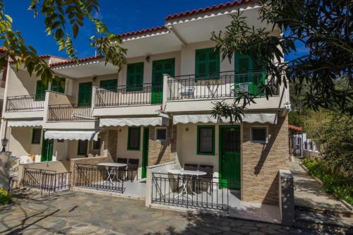 Erkély/terasz, Stathopoulos Apartments in Leonidion Erkély/terasz, Stathopoulos Apartments in Leonidion