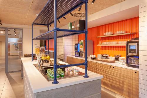 Food and beverages, Ibis Budget Mont De Marsan in Mont-de-Marsan Food and beverages, Ibis Budget Mont De Marsan in Mont-de-Marsan