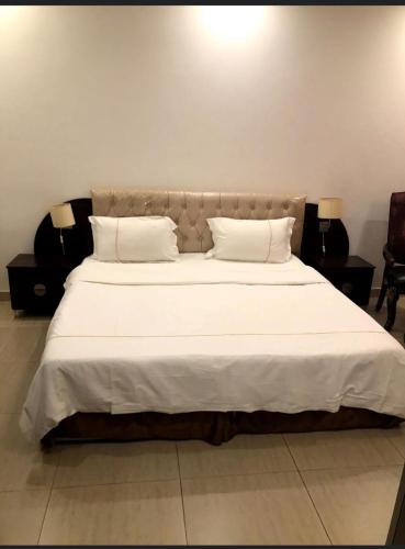 Reef 8 by Al Azmy in As Suwaidi Al Gharabi Reef 8 by Al Azmy in As Suwaidi Al Gharabi