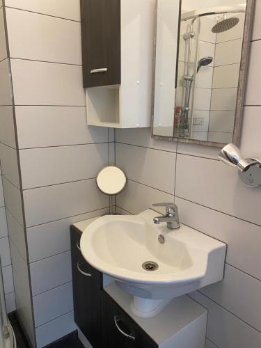Bathroom, Apartment Katharina in Puttlingen Bathroom, Apartment Katharina in Puttlingen