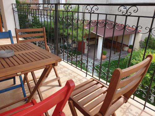 Балкон, Mondeus Inn Luxury in Лонга Балкон, Mondeus Inn Luxury in Лонга