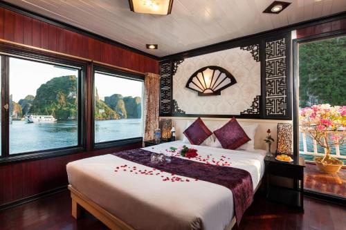 Hotel Aclass Legend Cruise