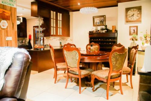 Facilities, Pitikwe Hill Guesthouse in Lobatse Facilities, Pitikwe Hill Guesthouse in Lobatse