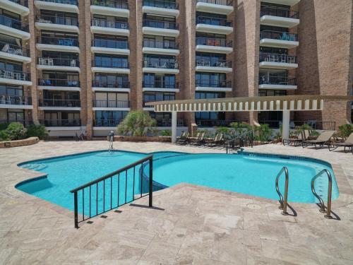 Swimming pool, Costa Crinks at Aransas Princess in Port Aransas (TX) Swimming pool, Costa Crinks at Aransas Princess in Port Aransas (TX)