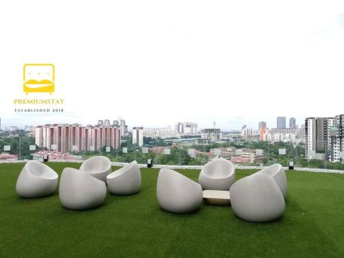 H2O Retreat Studio Home 5min to LRT by Premium Stay near Tropicana Golf & Country Resort H2O Retreat Studio Home 5min to LRT by Premium Stay near Tropicana Golf & Country Resort